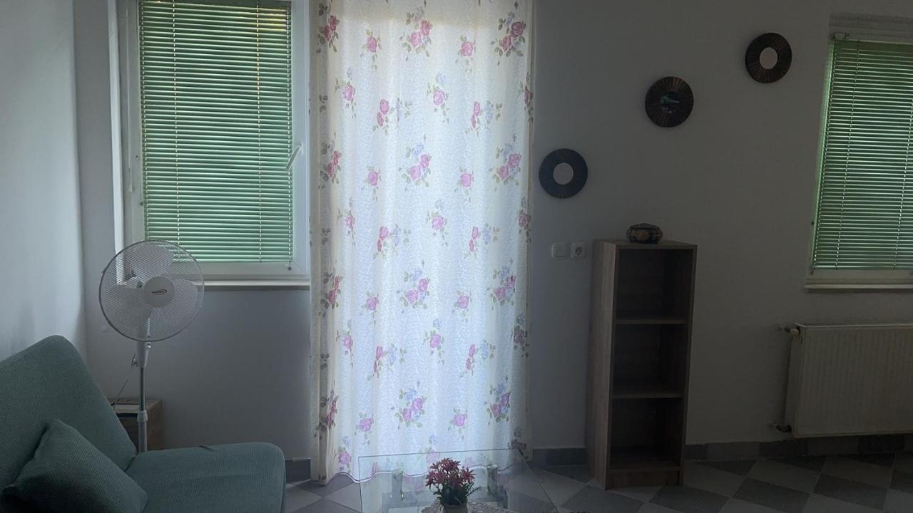 布达佩斯苹果酒店 Budapešť Exteriér fotografie