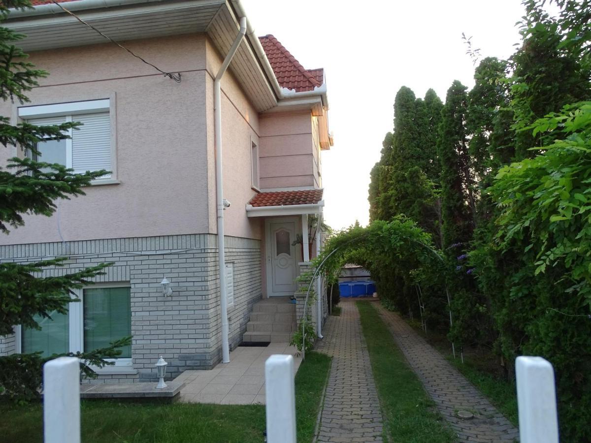 布达佩斯苹果酒店 Budapešť Exteriér fotografie